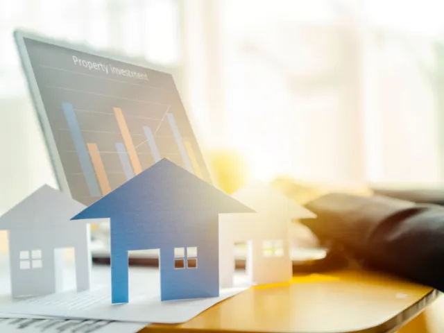 Year-End Market Snapshot: What the Holidays Reveal About the Coming Year in Real Estate